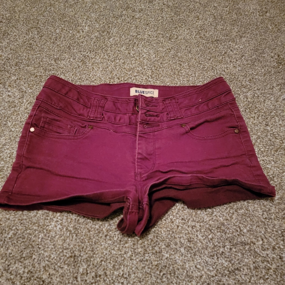 Blue Spice Jean Shorts- Maroon & Cute!
